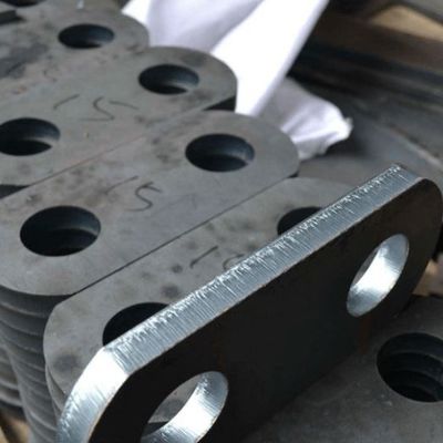 Peças de corte de chapas metálicas personalizadas de aço carbono que irradiam muitos campos industriais